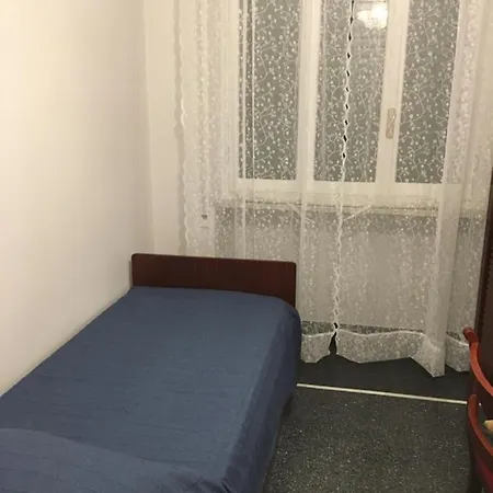 Casa Di Aldo: Casa Nel Centro Di Nervi. Appartement Gênes