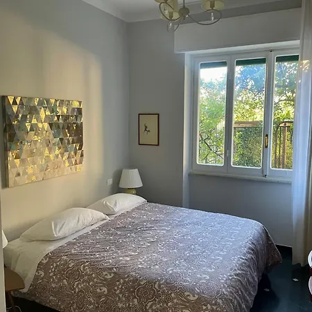 Casa Di Aldo: Casa Nel Centro Di Nervi. Apartment Genoa