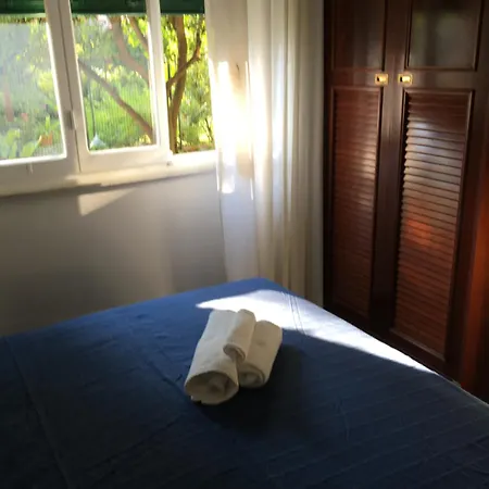 Casa Di Aldo: Casa Nel Centro Di Nervi. Appartamento Genova