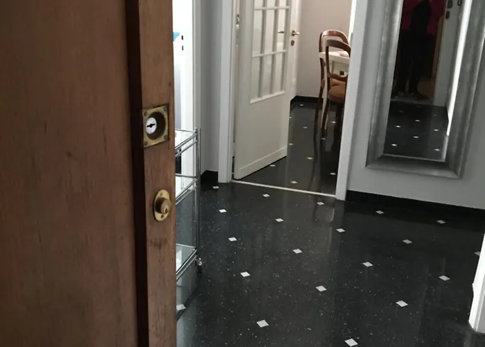 Appartamento Casa Di Aldo: Casa Nel Centro Di Nervi. Genova