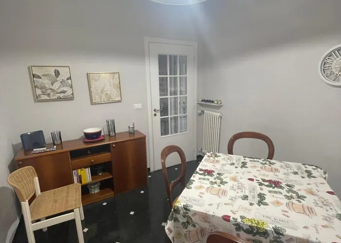 Appartamento Casa Di Aldo: Casa Nel Centro Di Nervi. *
