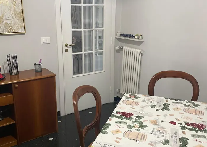 Casa Di Aldo: Casa Nel Centro Di Nervi. *