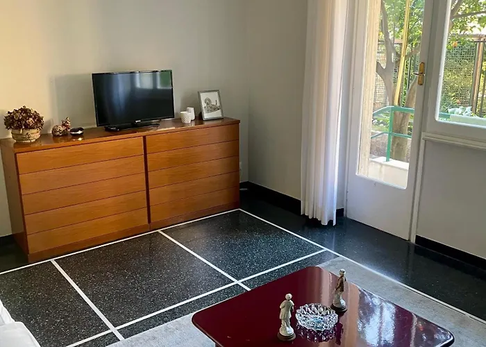 Casa Di Aldo: Casa Nel Centro Di Nervi. *