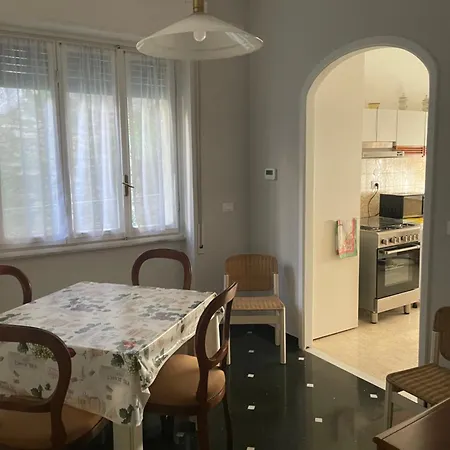 Appartement Casa Di Aldo: Casa Nel Centro Di Nervi. Genua