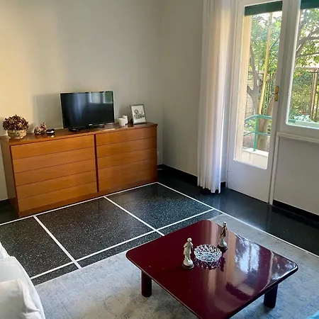 Casa Di Aldo: Casa Nel Centro Di Nervi. *