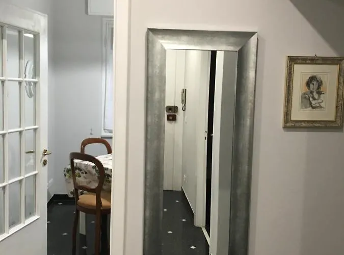 Casa Di Aldo: Casa Nel Centro Di Nervi. *
