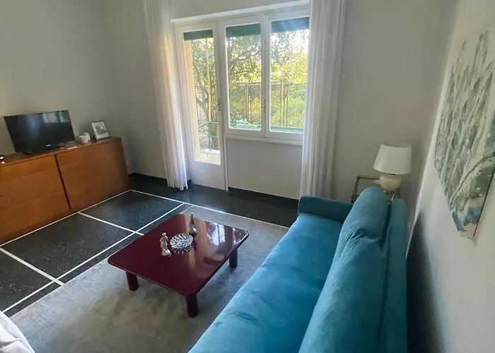 Casa Di Aldo: Casa Nel Centro Di Nervi. * Genua