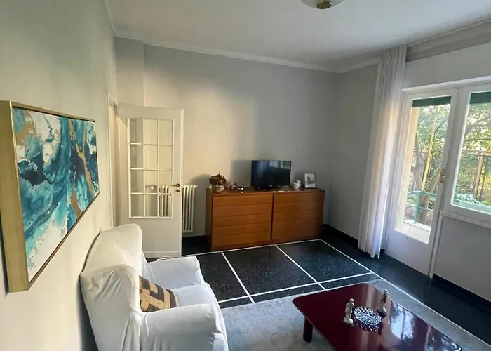 Casa Di Aldo: Casa Nel Centro Di Nervi.