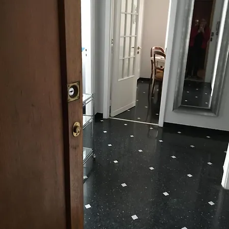 Апартаменты Casa Di Aldo: Casa Nel Centro Di Nervi. Генуя