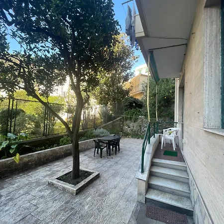 Casa Di Aldo: Casa Nel Centro Di Nervi. Генуя